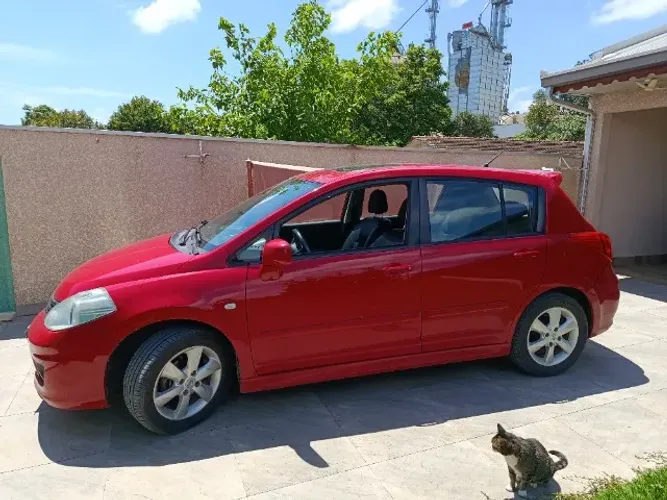 Nissan Tiida SL 1.8/1.8 Flex 16V Mec. 2013