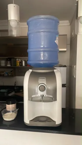 Gela água ou bebedouro 