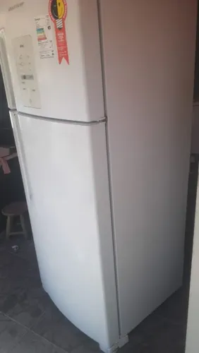 Geladeira Electroluxs Fros free 450 litros ótimo estado funciona perfeitamente 