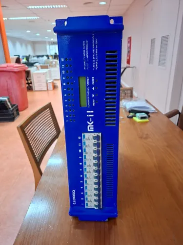 Rack Dimmer Digital C.I. Tronic MK II DMX512 - 12 Canais - 220 V - Para Reparo