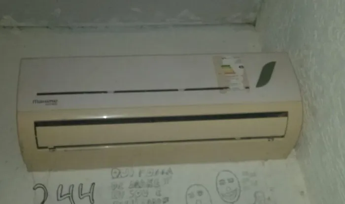 Ar condicionado Komeco maxime 220vl 9000bts