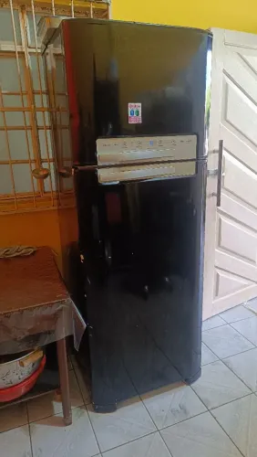 Geladeira Electrolux DFN50 Frost Free