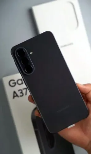 Samsung A37 (5G) preto 128Gb/4 + Novo Lacrado - Tela AMOLED - bateria Durável Câmera 50MP