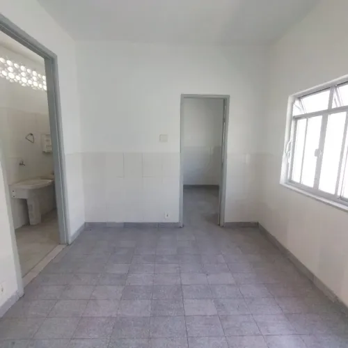 Casa para aluguel possui 32,00 metros quadrados e 1 quartos em Ramos - Rio de Janeiro - RJ