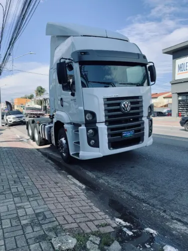 Volkswagen Constellation 25.420 6x2