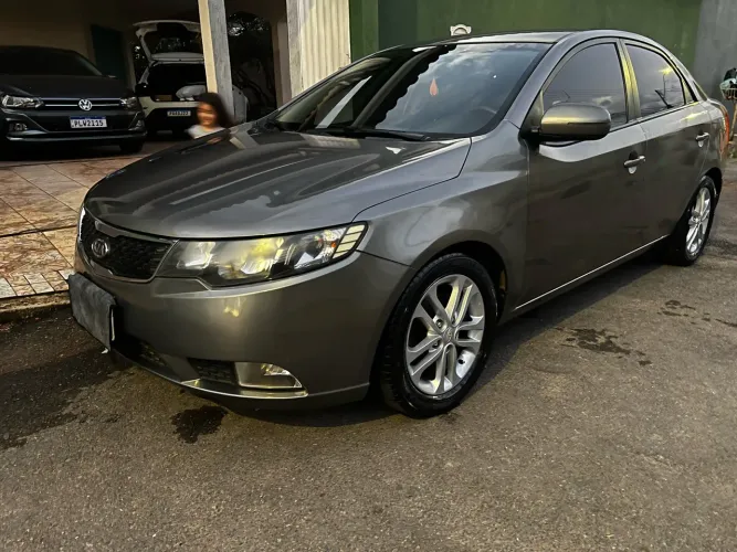 Kia Motors Cerato 1.6 16V Aut. 2012