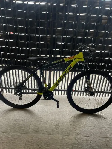 Bicicleta Aro 29. 21v Freio hidráulico