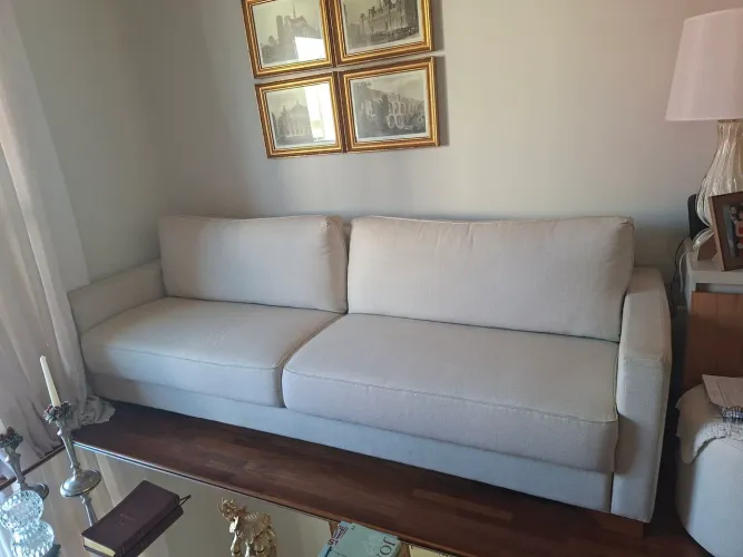 Sofá em linho com base madeira 2 60