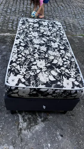 Cama solteirão ORTOBOM base e colchão espuma 26