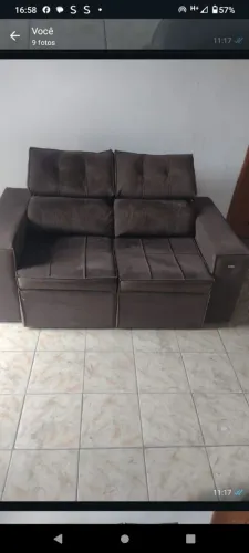 Sofá semi novo. Reclinável 