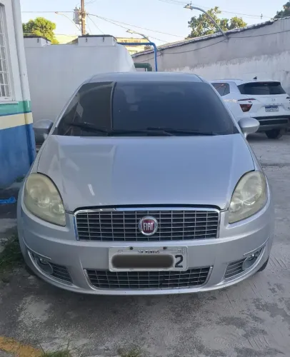 Fiat Linea Essence 1.8 Flex 16V 4P 2014