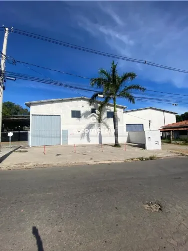 Galpão no Distrito Industrial para aluguel em Lavras quase 1000 m2