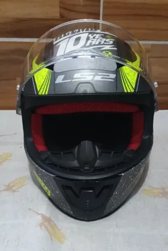 Capacete LS2 em estado de novo Novíssimo