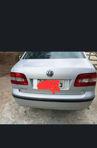 Volkswagen Polo Sedan 1.6 MI 101cv 8V 4P 2005