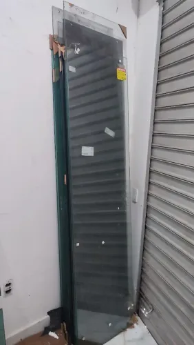 17 portas de vidro blindex de correr pequenas R$75 reais CADA medidas na foto NÃO ENTREGO