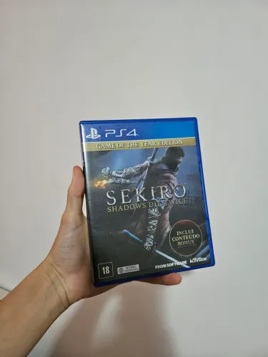 Jogo PS4/PS5 Sekiro Shadows Die Twice - Mídia Física Original