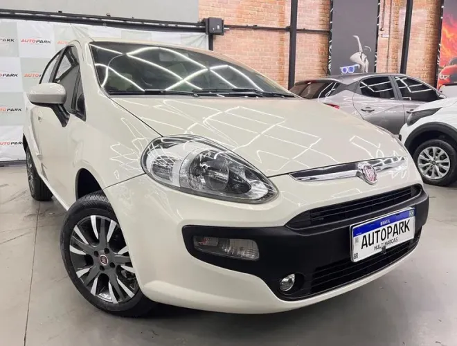 Fiat Punto Attractive Italia 1.4 F.flex 8V 5P 2015