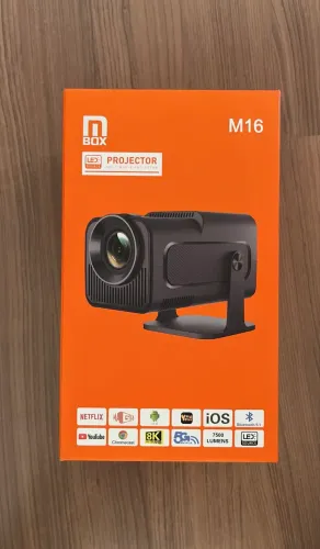Projetor multimídia M16