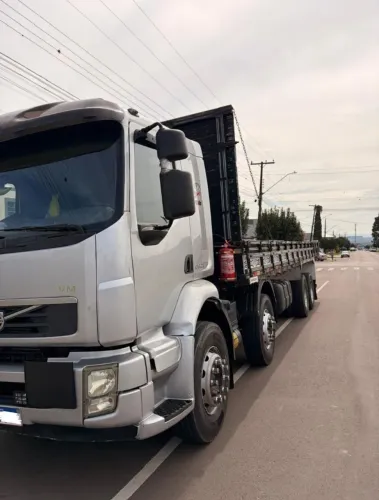 VOLVO VM 330