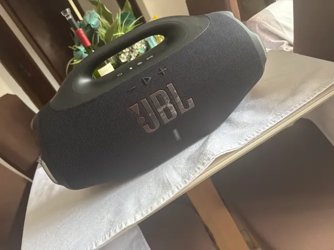 JBL bombox 4 