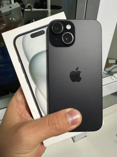 iPhone 15 zerado