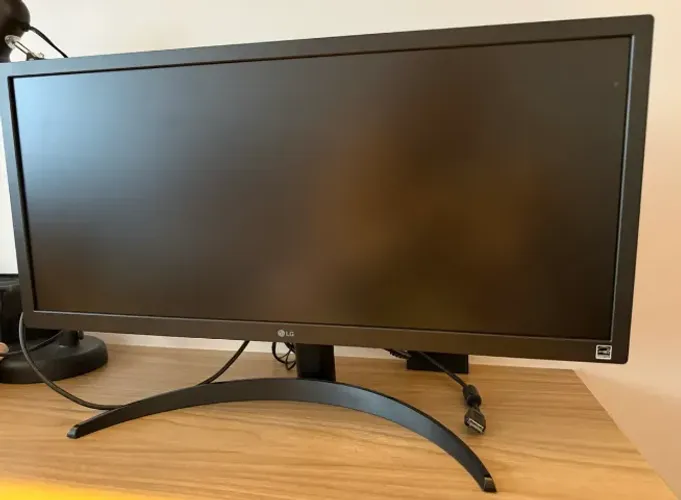 2 Monitores LG Gamer 26" Ultrawide em estado de novo