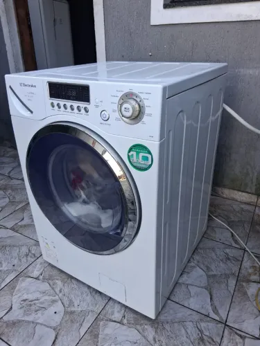 Máquina lava & seca 9 kilos