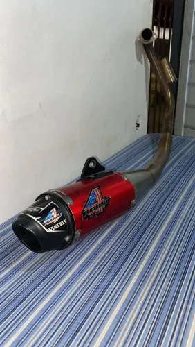 Vendo escape esportivo da CBX 250 Twister