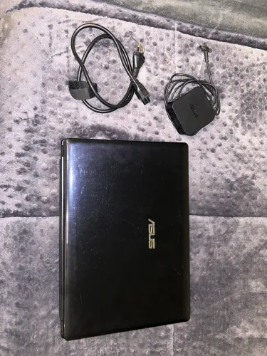 Computador ASUS core i3, completo, em bom estado à venda