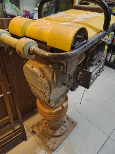 Compactador de solo(SAPO) 4.000