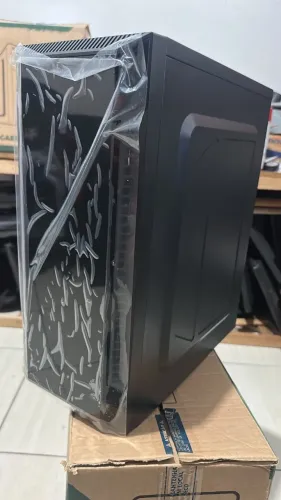Gabinete Gamer Mid Tower com Painel de Vidro Temperado e 3 Coolers Fans LED Branco