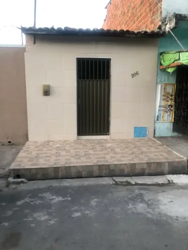 Alugo casa no Itaperi 