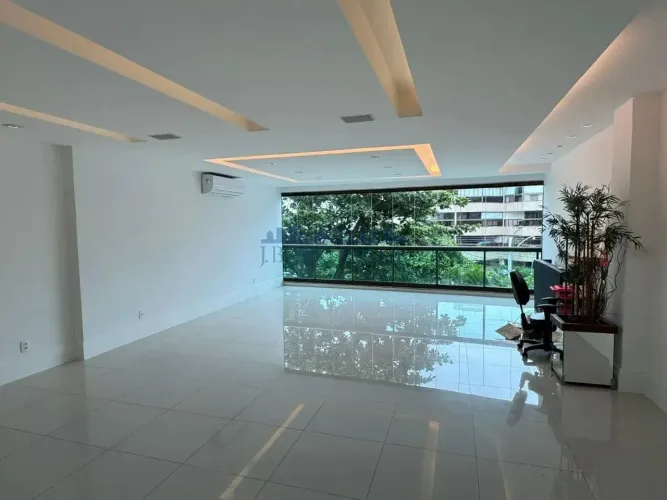 Jardim Oceânico I Rua Fechada com Guarita 24h I 4 Quartos I 3 Suites I 3 Vagas