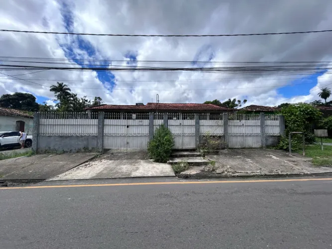 Terreno com Casa para área comercial