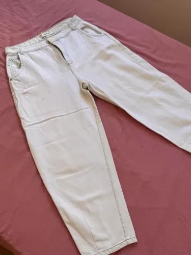 Calça branca feminina