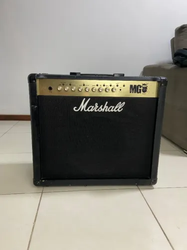 Amplificador Marshall MG100fx
