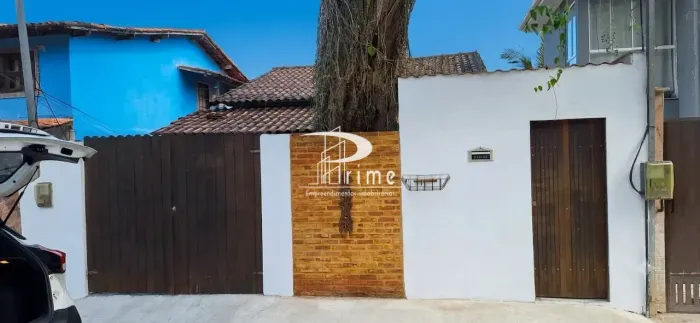 Alugo Casa Aconchegante com 2 Quartos