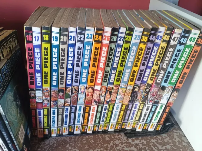 Coleção One Piece HQ/Mangá com 22 revistas