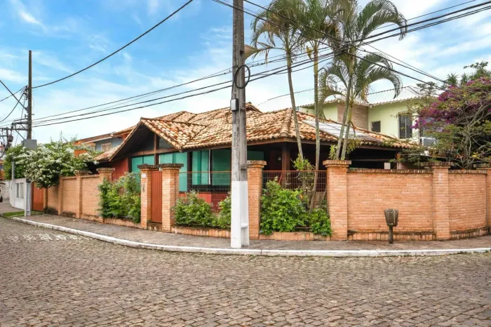 CONDOMÍNIO ILHA DA CAIEIRA - Casa Alto Padrão a venda na Ilha da Caieira com 3 quartos, cl