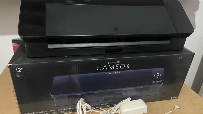 Silhouette cameo 4