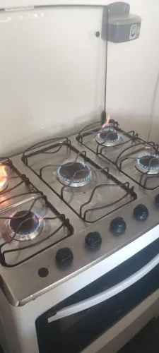 Fogão 5 bocas funcionando perfeitamente, o forno tbm funciona