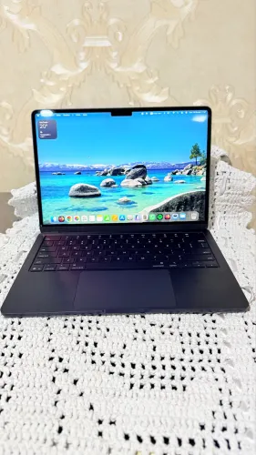 Oportunidade - MacBook Air M4 16GB 256GB + Kit Logitech | Garantia Apple | Impecável
