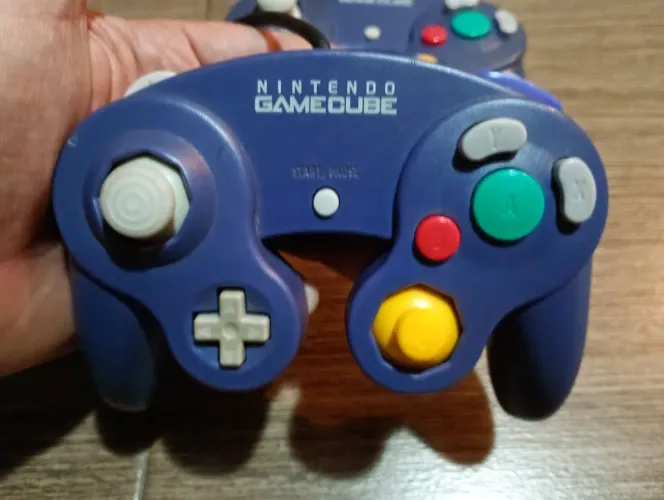 Controles  original Nintendo GameCube .  leia anúncio!!