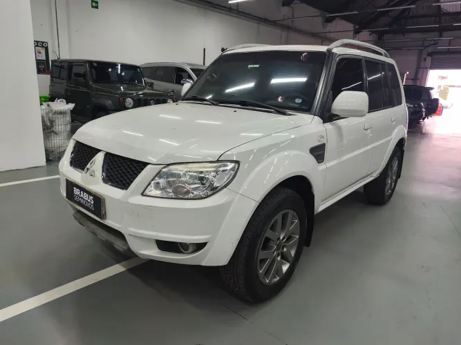 Mitsubishi Pajero TR4 2.0 Flex 16V 4X2 Aut. 2013