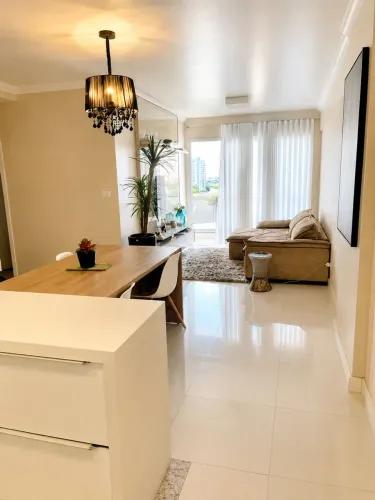 Apartamento à venda na Zona 07 em Maringá Edifício Real Park