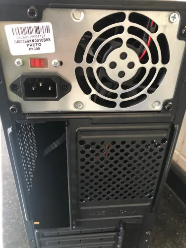Gabinete de pc novo com fonte