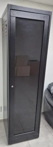 Rack Servidor Fechado 42Us com duas bandejas