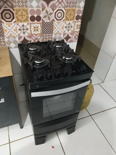 Vendo lindo folgao automático 