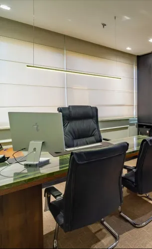 iMac M1 2021 - 24 polegadas | NA CAIXA | Uso profissional em escritório