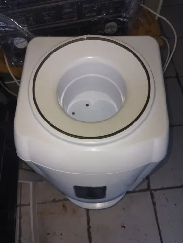 Gelagua de mesa.